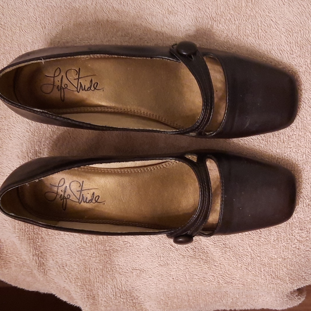 Size 8 Dark Brown shoes